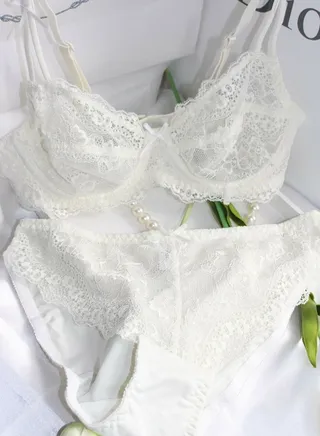 Comfy And Breathable Ultra Thin Cup Lace Bra And Panty Set White 