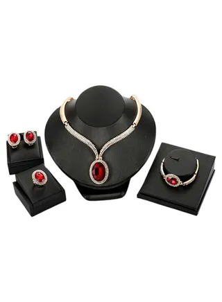 4-Piece 18 Karat Gold Jewellery Set 