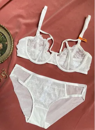 Ultra Thin Cup Lace embroidered Bra And Panty Set White 