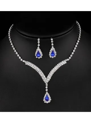 2-Piece Jewelry Set with Necklace and Earring Full Diamond V Neck Water Drop Pendant Necklace Stud Earrings Set 