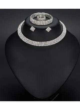 4-Piece Set of Jewelry Diamond Necklace Earrings Ring Bracelet European Style Elegant and Noble Jewelry Gift 
