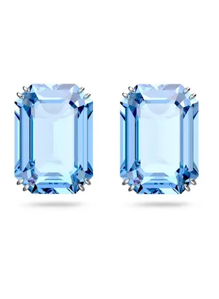 Simple and stylish square-shaped gemstone earrings 