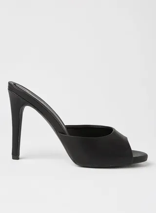 Grammy Faux Leather Sandals Black 