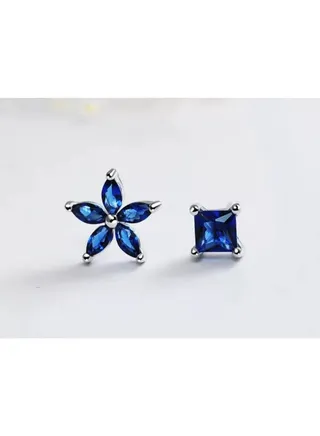 Asymmetrical Flower And Square Stud Earrings 