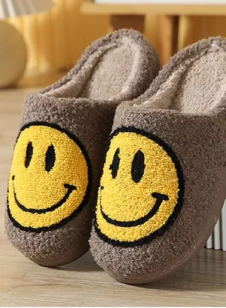 Smiley Face Designed Bedroom Slippers Coffee 