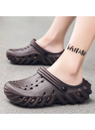 Wear Non Slip Lightweight Perforated Shoes For External Wear 