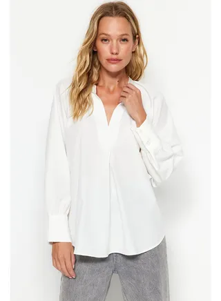 Weave Ecru Ruffle Detailed V-Neck Blouse TWOAW24BZ00339 