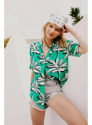 Woman Oversize Fit Woven Short Sleeve Shirt 