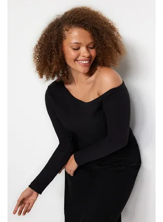 Black Boat Neck Camisole Knitted Blouse TBBAW24AF00002 