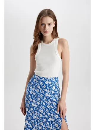 Woman Slim Fit Halter Collar Knitted Top 