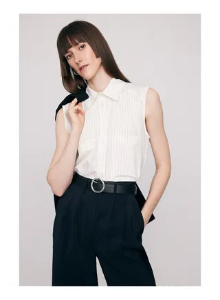 Woman Oversize Fit Shirt Neck Smart Casual Woven Sleeveless Shirt 