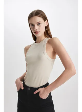 Woman Slim Fit Halter Collar Knitted Top 