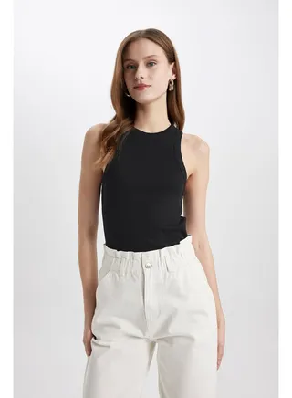 Woman Slim Fit Halter Collar Knitted Top 