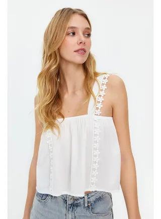 Ecru Lace Detail Crinkle Woven Blouse TWOSS24BZ00024 