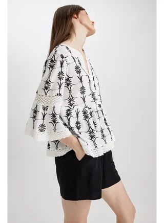 Woman V Neck Woven Long Sleeve Blouse 
