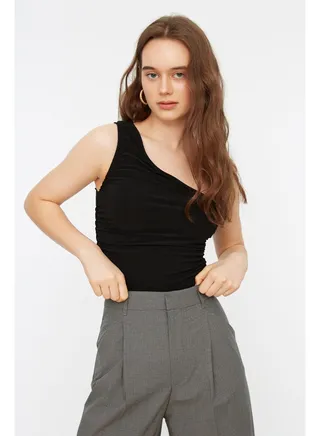 Black Gathered Detail Fitted One-Shoulder Elastic Knitted Blouse TWOSS21BZ0590 