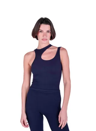 SEAMLESS TOP WITH NECK CUTOUT 