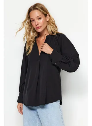 Black Woven Shirred V-Neck Blouse TWOAW24BZ00339 