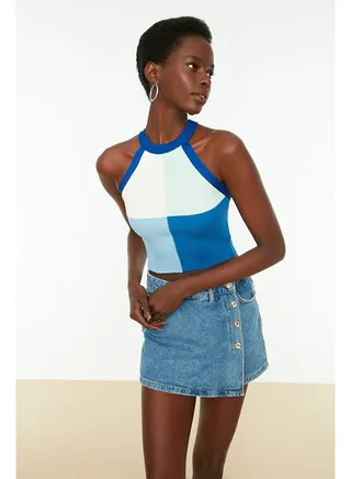 Blue Crop Color Block Knitwear Knitwear Blouse TWOSS22BZ0402 