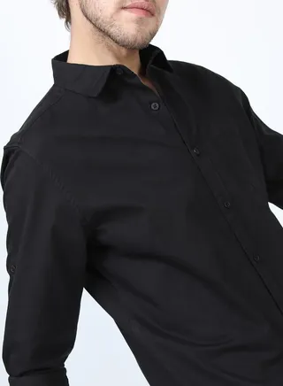 Solid Slim Fit Shirt with Long Sleeves 