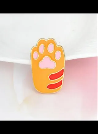 Cat Foot Design Brooch 