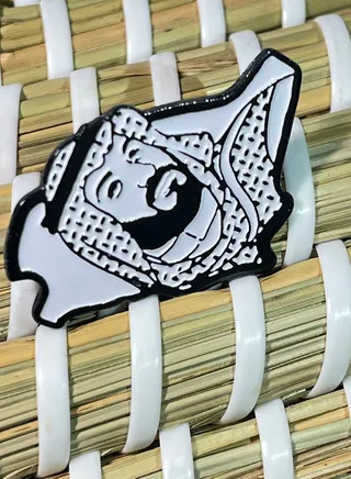 Distinctive and elegant magnetic brooch for unisex designed by Prince Mohammed bin Salman wonderful patriotic product suitable for National Day and Foundation Day 