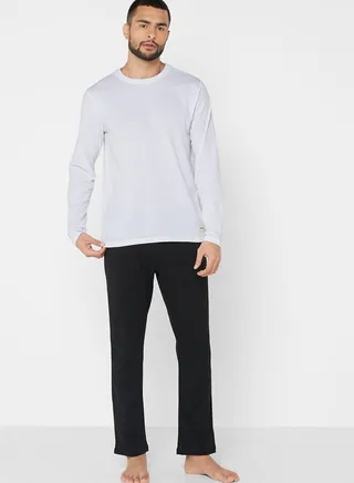 Essential T-Shirt & Sweatpants 