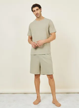 Textured Round Neck T-Shirt & Shorts Set 