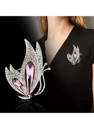 Minimalist And Versatile Brooch 
