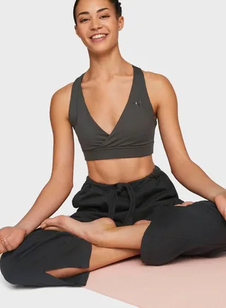 Yogini Mid Impact Crossover Bra