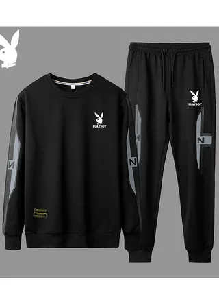 A Fashionable And Casual Sports Suit 