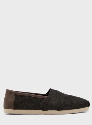 Casual Slip Ons 