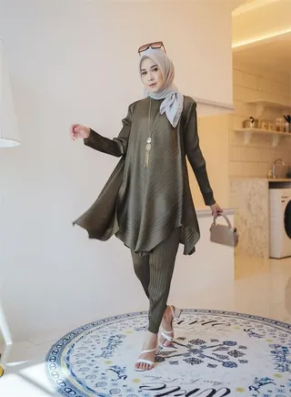 Fashion Pleated Irregular Two Piece Set 