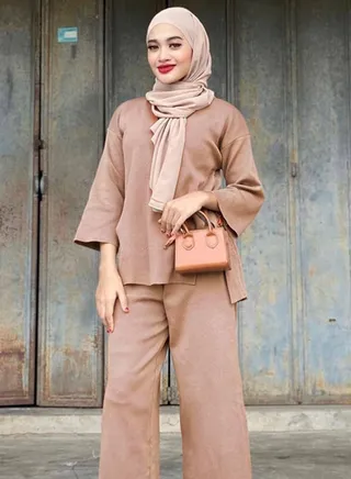 Women's Solid Color Split Set 