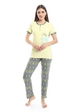Women Pajama Set With Half Sleeves And Printed Photo 