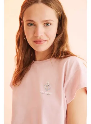 Pajamas with short sleeves and long trousers 