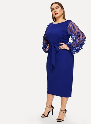 Very chic evening dress with mesh sleeves 
