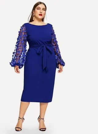 Very chic evening dress with mesh sleeves 