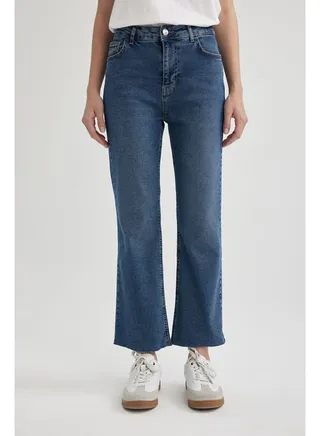 Woman Crop Flare Fit Denim Trousers 