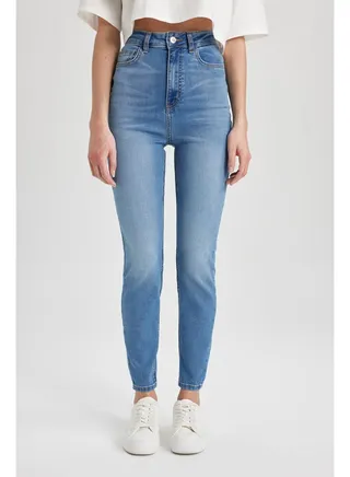 Woman Skinny Fit Denim Trousers 