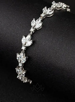 3 Leaf flower Tennis Bracelet 