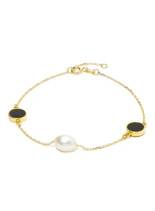 18 Karat Gold Black Onyx And Pearl Three Stone Bracelet 