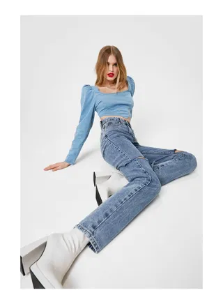 Distressed Straight Leg Boyfriend Jeans 