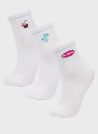 Woman 3 Piece Short Socks