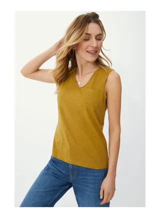 Pocket V Neck Slub Vest 
