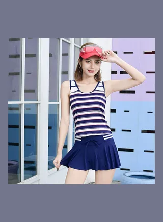 2-Piece Sport Beach Wear Swimsuit with Pleated Shorts Navy 