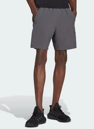 Train Essential Woven Shorts