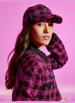 Metal Heart Detail Tweed Cap Hat