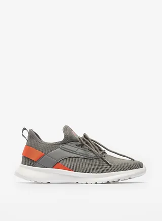 Boys Textured Sports Shoes with Lace Up Closure 