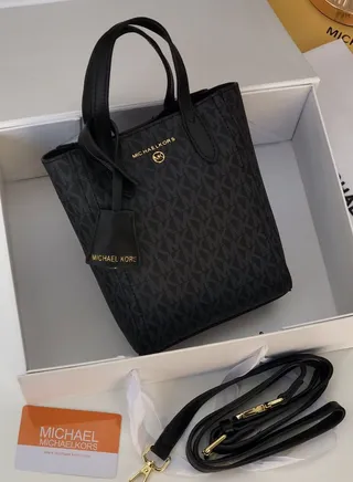 Michael Kors women's shoulder bag 